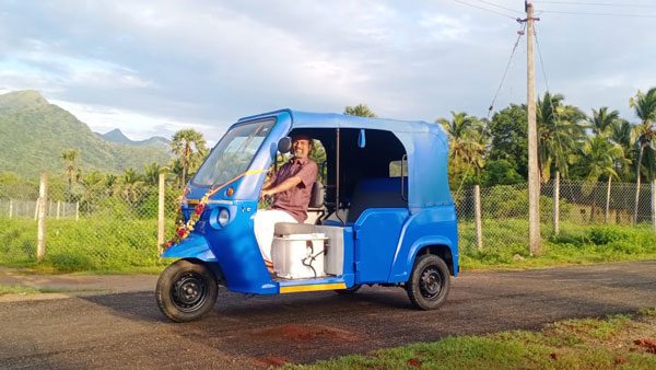 Mahindra Treo డ్రైవ్ చేసి ఆనంద్ మహీంద్రాకు సూచనలు అందించిన Zoho సీఈఓ.. ఏం చెప్పారంటే? Mahindra Treo డ్రైవ్ చేసి ఆనంద్ మహీంద్రాకు సూచనలు అందించిన Zoho సీఈఓ.. ఏం చెప్పారంటే?