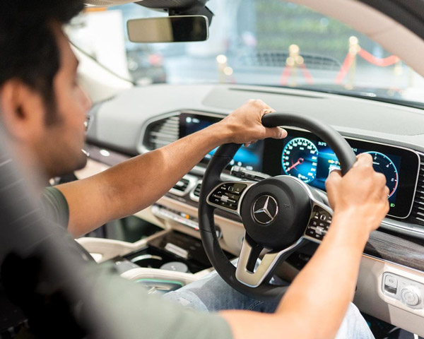 జర్మన్ లగ్జరీ కారు కొన్న ప్రేమకావాలి హీరో 'ఆది'.. మీరు చూసారా..!!