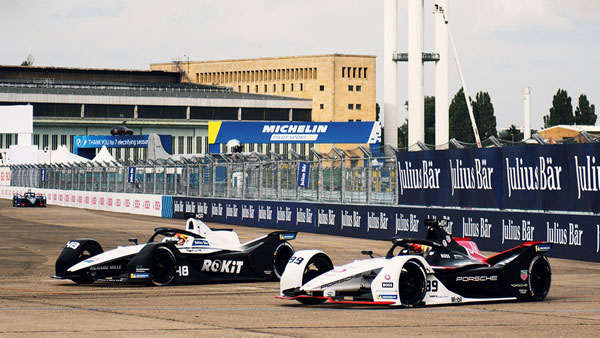 గోల్డెన్ ఛాన్స్: హైదరాబాద్‌లో 'Formula E' కార్ రేసింగ్‌.. కుదిరిన ఒప్పందం