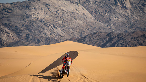 హోరాహోరీగా జరిగిన 2022 డాకర్ ర్యాలీ 11వ స్టేజ్: ఇందులో విన్నర్స్ ఎవరంటే?