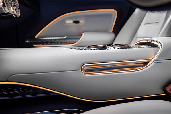 వావ్.. ఒక్కసారి చార్జ్ చేస్తే 1000 కిలోమీటర్లు ప్రయాణించే ఎలక్ట్రిక్ కార్.. తయారు చేసింది ఎవరంటే..?