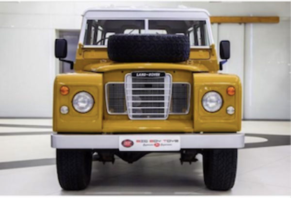 మరో అరుదైన కారు సొంతం చేసుకున్న MS ధోని.. మీరూ ఓ లుక్కేసుకోండి