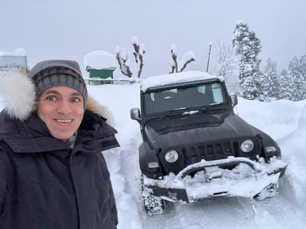 మంచు కురిసే వేళలో.. Mahindra Thar తో ఒమర్ అబ్దుల్లా.. మీరు ఓ లుక్కేసుకోండి