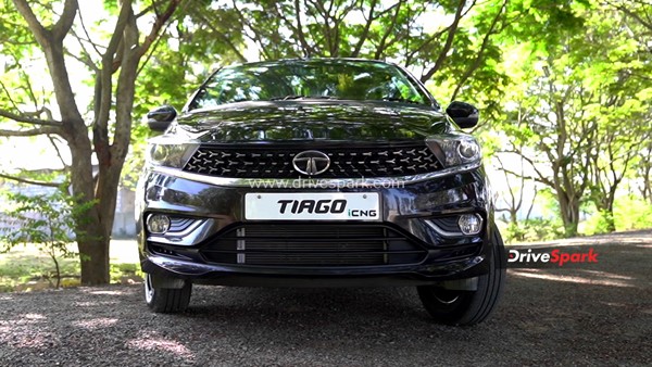 Tata Tiago iCNG రివ్యూ.. వచ్చేసింది: ఇక మీదే ఆలస్యం.. చూసెయ్యండి!! 