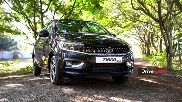 Tata Tiago iCNG రివ్యూ.. వచ్చేసింది: ఇక మీదే ఆలస్యం.. చూసెయ్యండి!! 
