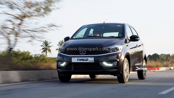 Tata Tiago iCNG రివ్యూ.. వచ్చేసింది: ఇక మీదే ఆలస్యం.. చూసెయ్యండి!! 