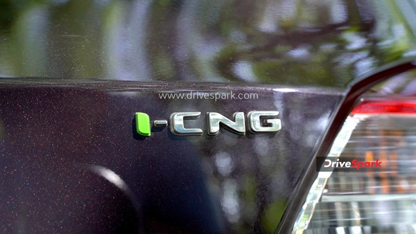 Tata Tiago iCNG రివ్యూ.. వచ్చేసింది: ఇక మీదే ఆలస్యం.. చూసెయ్యండి!! 