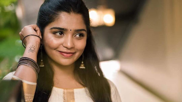 జర్మన్ బ్రాండ్ కారు కొన్న నటి 'గౌరీ కిషన్'.. మీరు చూసారా..!!