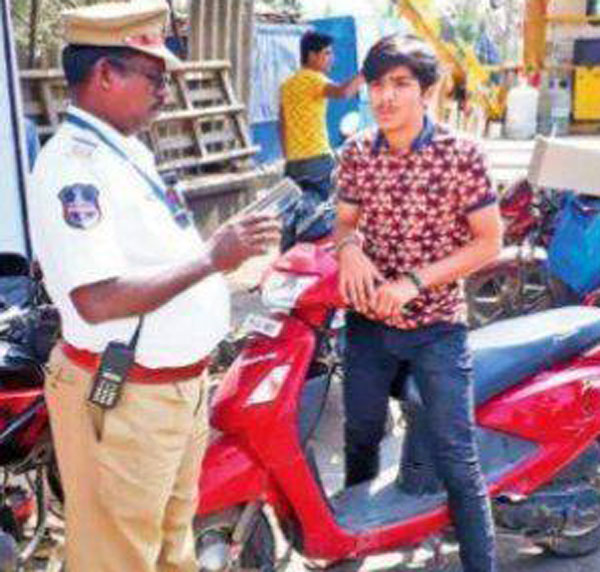 వాహనదారులకు గుడ్ న్యూస్.. వాహనాలపైన చలాన్ ఉంటే అప్పుడు చెల్లించేయండి.. డిస్కౌంట్ కూడా వర్తిస్తుంది 