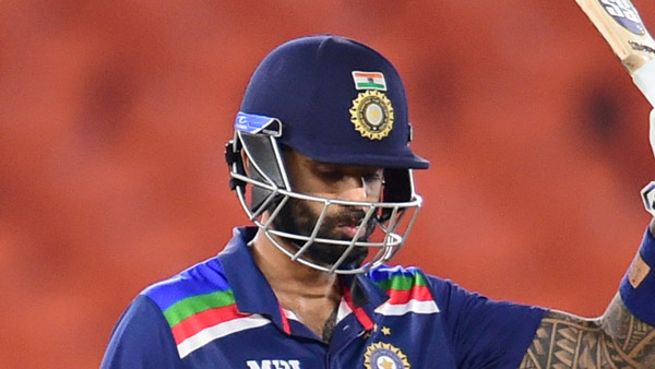 సూర్య కుమార్ యాదవ్ కొత్త కార్ ఇదే.. ఓ లుక్కేసుకోండి సూర్య కుమార్ యాదవ్ కొత్త కార్ ఇదే.. ఓ లుక్కేసుకోండి