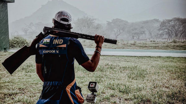 రూ. 5,000 జరిమానా చెల్లించిన షూటర్ 'వివాన్ కపూర్': కారణం ఇదే రూ. 5,000 జరిమానా చెల్లించిన షూటర్ 'వివాన్ కపూర్': కారణం ఇదే