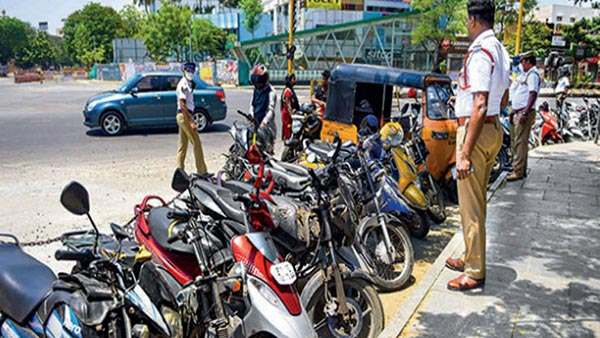 కొత్త మోటార్ రూల్: వాహనాలపై తప్పనిసరిగా ఫిట్‌నెస్, రిజిస్ట్రేషన్ చెల్లుబాటును ప్రదర్శించాలి!