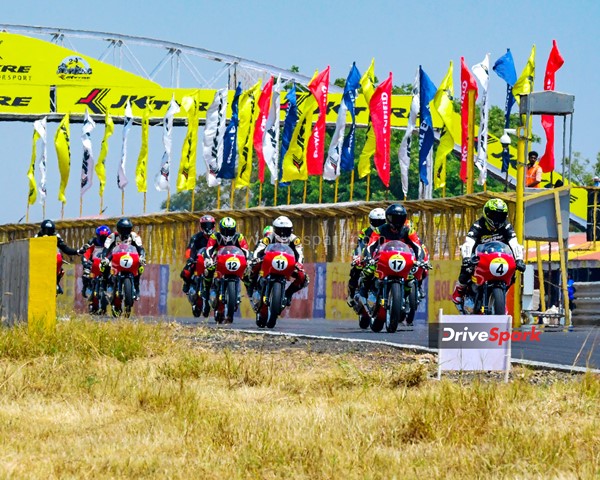 రేస్ ట్రాక్‌లపై మా బైక్‌లు పనిచేయవా..? అయితే ఓసారి Continental GT-R650 రేస్ బైక్‌ నడిపి చూడండి!