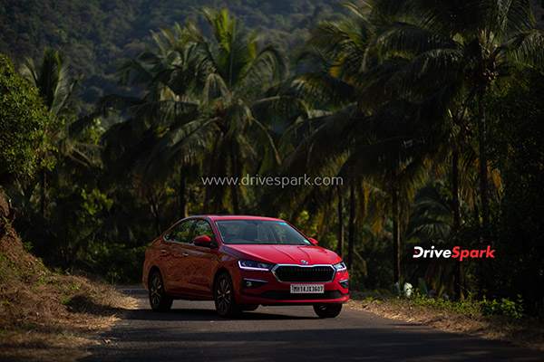 భారత్‌లో విడుదలైన కొత్త Skoda Slavia 1.5-లీటర్ TSI వేరియంట్: ధర & వివరాలు