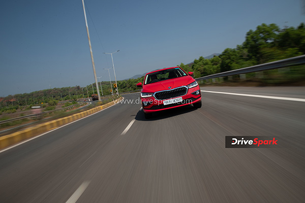 భారత్‌లో విడుదలైన కొత్త Skoda Slavia 1.5-లీటర్ TSI వేరియంట్: ధర & వివరాలు