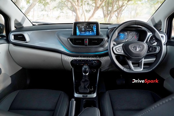 ఆల్ట్రోజ్ ఆటోమేటిక్ (Tata Altroz DCA) రివ్యూ.. న్యాచురల్ ఇంజన్ ప్లస్ డిసిటి కాంబినేషన్ హిట్టా లేక ఫట్టా..?