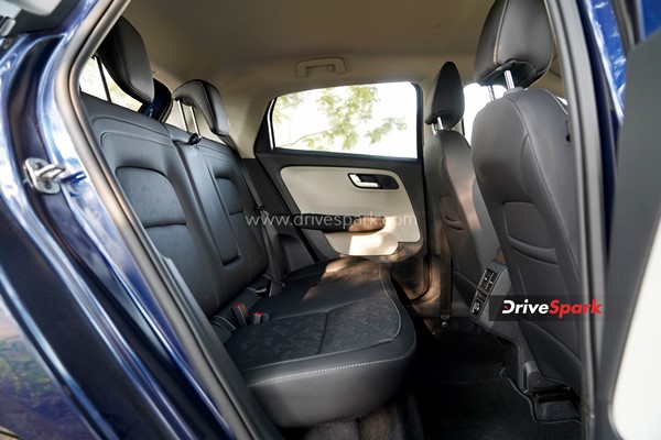 ఆల్ట్రోజ్ ఆటోమేటిక్ (Tata Altroz DCA) రివ్యూ.. న్యాచురల్ ఇంజన్ ప్లస్ డిసిటి కాంబినేషన్ హిట్టా లేక ఫట్టా..?