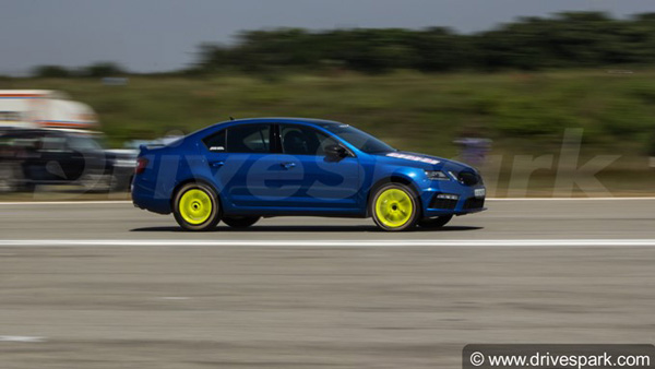 హోరాహోరీగా జరగనున్న 2022 VROOM డ్రాగ్ రేస్‌ ఈవెంట్: పూర్తి వివరాలు