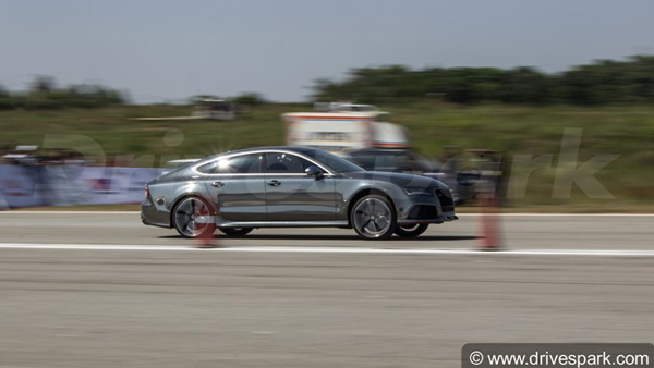 హోరాహోరీగా జరగనున్న 2022 VROOM డ్రాగ్ రేస్‌ ఈవెంట్: పూర్తి వివరాలు