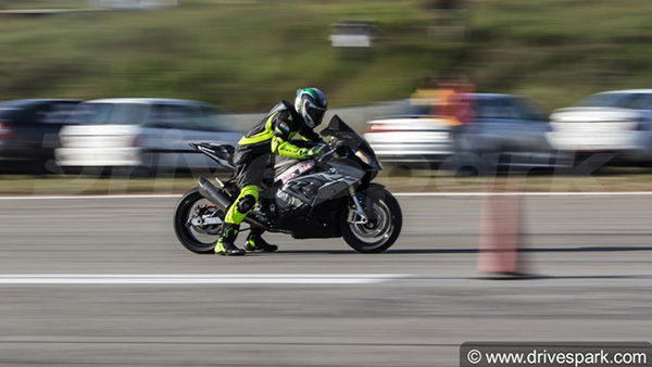 హోరాహోరీగా జరగనున్న 2022 VROOM డ్రాగ్ రేస్‌ ఈవెంట్: పూర్తి వివరాలు