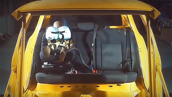 కారులో చైల్డ్ సీట్ ఎందుకు అంత ముఖ్యమైనది? ఈ చైల్డ్ సీట్ గురించి మీరు తెలుసుకోవాల్సింది ఏమిటి?