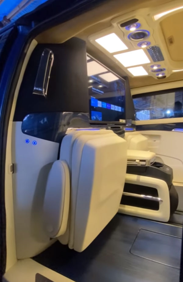 నమ్మండి..! నిజంగా ఇది కియా కార్నివాల్ ఎమ్‌పివినే..!! డిసి డిజైన్స్ చేతిలో మరింత లగ్జరీగా మారిన కార్నివాల్