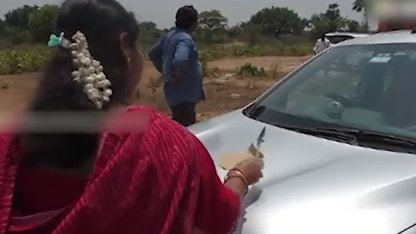 ఎండలు ఎంతలా మండుతున్నాయంటే.. కారుపై రొట్టెలు కాల్చుకుని తినేంతలా..: వైరల్ వీడియో