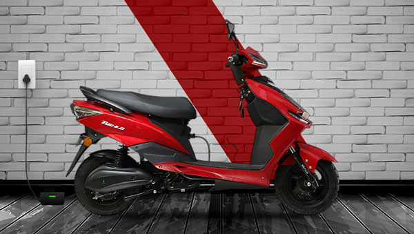 కరీంనగర్ జిల్లాలో పేలిన ఎలక్ట్రిక్ స్కూటర్ బ్యాటరీ.. చార్జింగ్ పెట్టిన క్షణాల్లోనే ఢమాల్..!