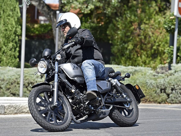 రాయల్ ఎన్‌ఫీల్డ్ బైక్‌లకు పోటీగా మే 17న వస్తున్న కీవే కె-లైట్ (Keeway K-Lite) క్రూయిజర్ బైక్