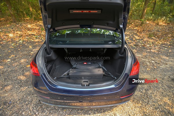 కొత్త 2022 మెర్సిడెస్ బెంజ్ సి-క్లాస్ టెస్ట్ డ్రైవ్ రివ్యూ.. సరికొత్త ప్రపంచంలోకి మీకు స్వాగతం..