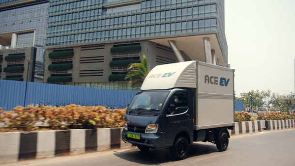 బ్యాటరీతో నడిచే టాటా ఏస్ ఈవీ (Tata Ace EV) వచ్చేసిందోచ్.. దీని రేంజ్ ఏంతో తెలుసా..?