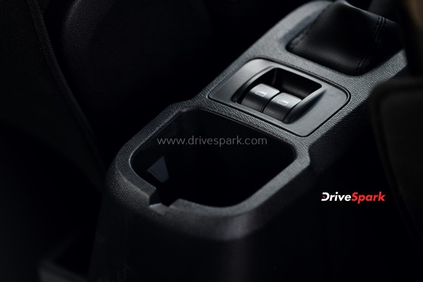 సిట్రోయెన్ సి3 (Citroen C3) టెస్ట్ డ్రైవ్ రివ్యూ.. ఇది చీప్ కారే, కానీ మీరనుకునేంత 'చీప్' కాదు..!