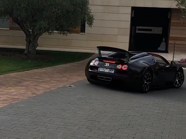 క్రిస్టియానో రొనాల్డో బుగాట్టి కారుకి యాక్సిడెంట్!