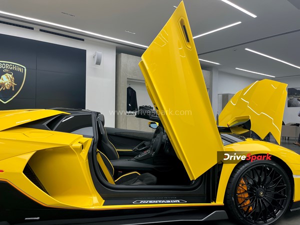 Lamborghini యొక్క 'Aventador Ultimae' ఇండియాకు వచ్చేసింది: వివరాలు