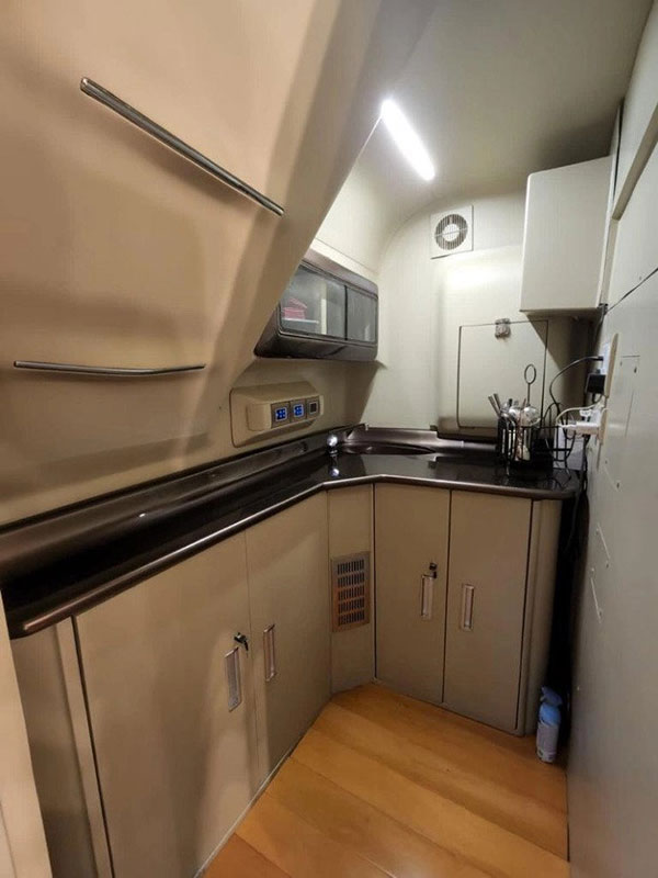 మతిపోగొడుతున్న 'శిల్పా శెట్టి' వ్యానిటీ వ్యాన్‌.. మీరూ చూడండి