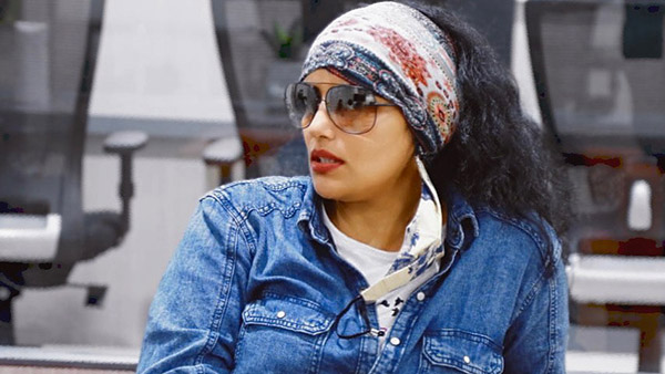 అమెరికన్ బ్రాండ్ కార్ గిఫ్ట్‌గా అందించిన నటి శ్వేతా మీనన్.. ధర ఎంతో తెలుసా?