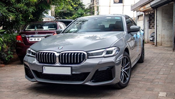 కొత్త జర్మన్ లగ్జరీ కారు కొన్న అలనాటి అందాల తార 'వహీదా రెహ్మాన్': ధర ఎంతో తెలుసా?