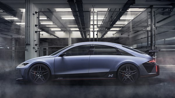 హ్యుందాయ్ ఆర్ఎన్22ఇ (Hyundai RN22e), ఐయానిక్ 6ఎన్ హై-పెర్ఫార్మెన్స్ ఎలక్ట్రిక్ కార్ల ఆవిష్కరణ
