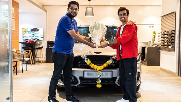 రూ. 42 లక్షల ఖరీదైన కారు కొనుగోలు చేసిన 'జితేంద్ర కుమార్'.. మీరు చూసారా..!!