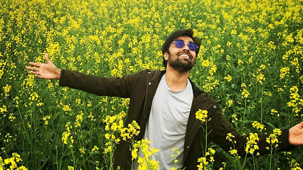 రూ. 42 లక్షల ఖరీదైన కారు కొనుగోలు చేసిన 'జితేంద్ర కుమార్'.. మీరు చూసారా..!!