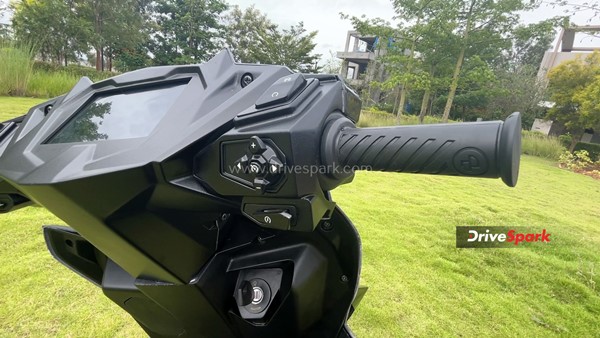 సింపుల్ వన్ ఎలక్ట్రిక్ స్కూటర్ టెస్ట్ రైడ్ రివ్యూ: పేరులోనే సింపుల్.. మిగతా విషయాల్లో కాదు..