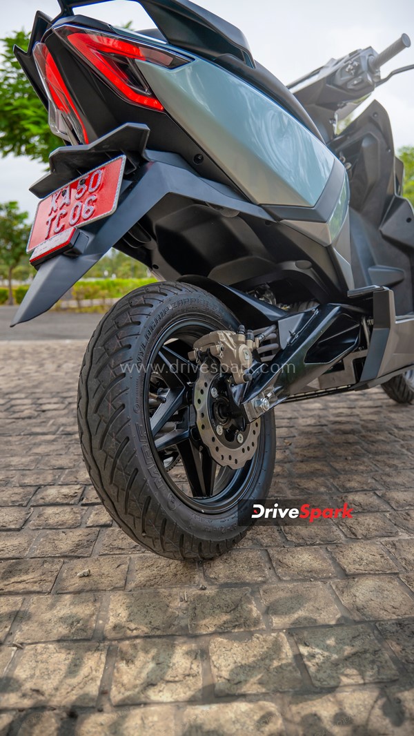 సింపుల్ వన్ ఎలక్ట్రిక్ స్కూటర్ టెస్ట్ రైడ్ రివ్యూ: పేరులోనే సింపుల్.. మిగతా విషయాల్లో కాదు..