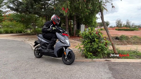 సింపుల్ వన్ ఎలక్ట్రిక్ స్కూటర్ టెస్ట్ రైడ్ రివ్యూ: పేరులోనే సింపుల్.. మిగతా విషయాల్లో కాదు..