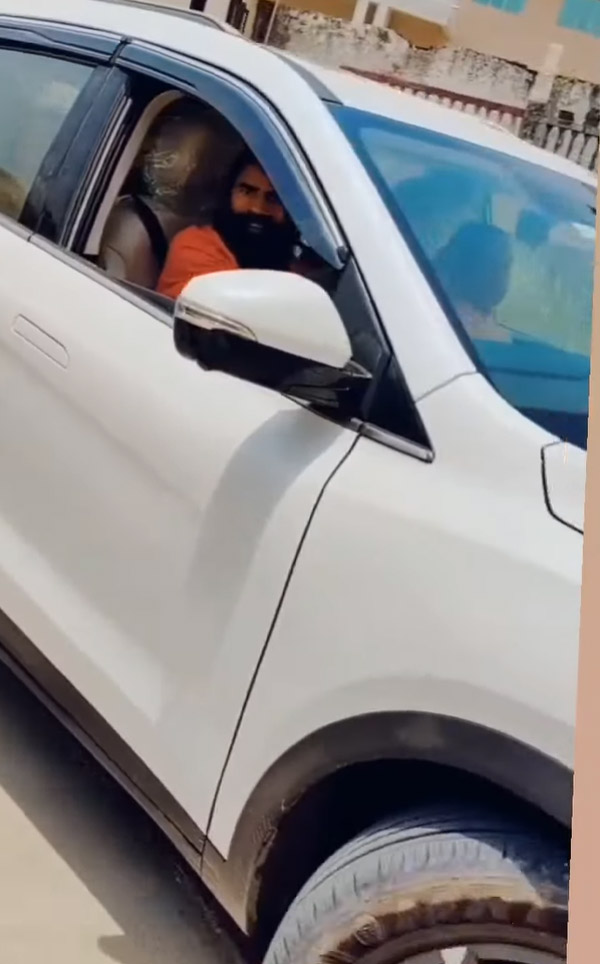 'బాబా రాందేవ్' మనసుదోచినది ఇదేనా.. వీడియో చూడండి