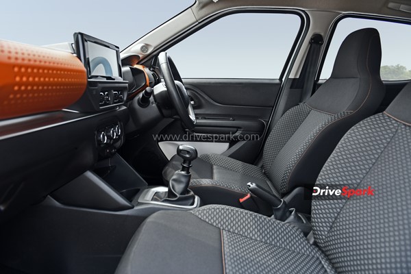 కుర్రకారుకి కిర్రెక్కించే కారు.. సిట్రోయెన్ సి3.. ఈ కారు గురించి మీరు తెలుసుకోవాల్సిన పూర్తి వివరాలు