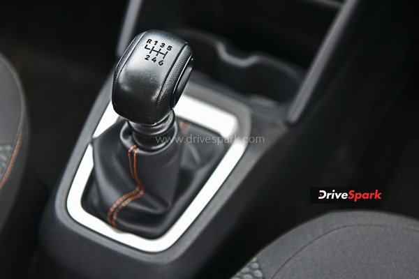 సిట్రోయెన్ సి3 (Citroen C3) కారులో ఆటోమేటిక్ గేర్‌బాక్స్ ఆప్షన్.. లాంచ్ ఎప్పుడంటే..