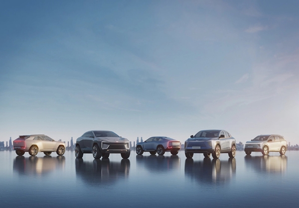 ఒకేసారి 5 ఎలక్ట్రిక్ కార్లను ఆవిష్కరించిన మహీంద్రా: పూర్తి వివరాలు