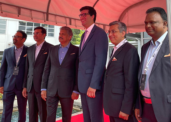 ఎలక్ట్రిక్ వాహనాల అభివృద్ది కోసం మహీంద్రా అడ్వాన్స్‌డ్ డిజైన్ యూరప్ (M.A.D.E) ప్రారంభం!