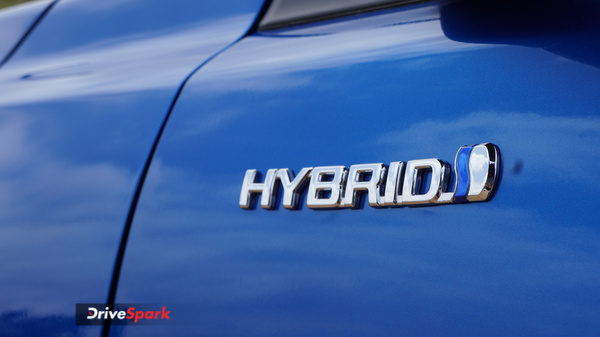 టొయోటా అర్బన్ క్రూయిజర్ హైరైడర్ టెస్ట్ డ్రైవ్ రివ్యూ.. హైబ్రిడ్ మ్యాజిక్ ఉంది, కానీ ఇంజన్‌లో దమ్ లేదు..!