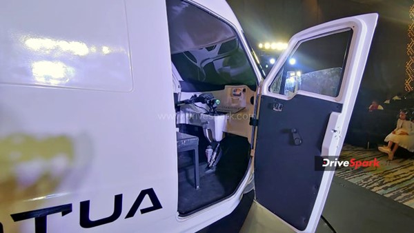 సింగిల్ చార్జ్‌పై 165 కిమీ రేంజ్ అందించే ఎలక్ట్రిక్ కార్గో త్రీవీలర్.. వ్యాపారస్థులకు ఇక పండగే..!